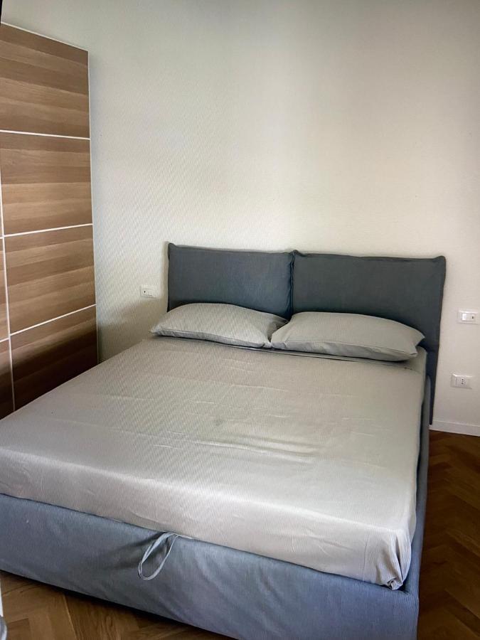 Milano: Incantevole Appartamento In Pieno Centro - Fancy Yellow Apartments Eksteriør bilde
