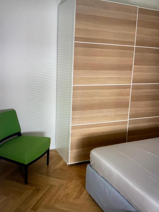 Milano: Incantevole Appartamento In Pieno Centro - Fancy Yellow Apartments Eksteriør bilde