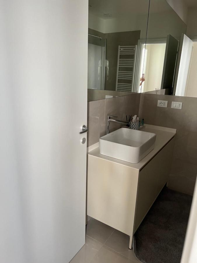 Milano: Incantevole Appartamento In Pieno Centro - Fancy Yellow Apartments Eksteriør bilde