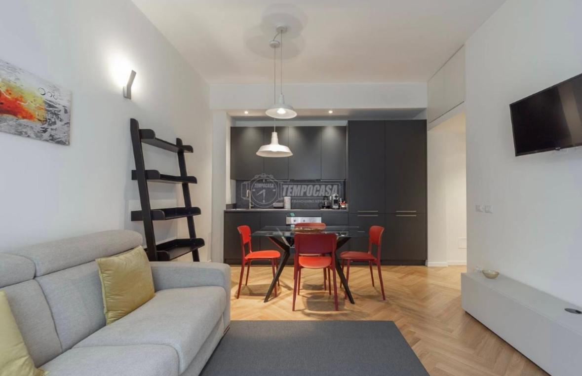 Milano: Incantevole Appartamento In Pieno Centro - Fancy Yellow Apartments Eksteriør bilde